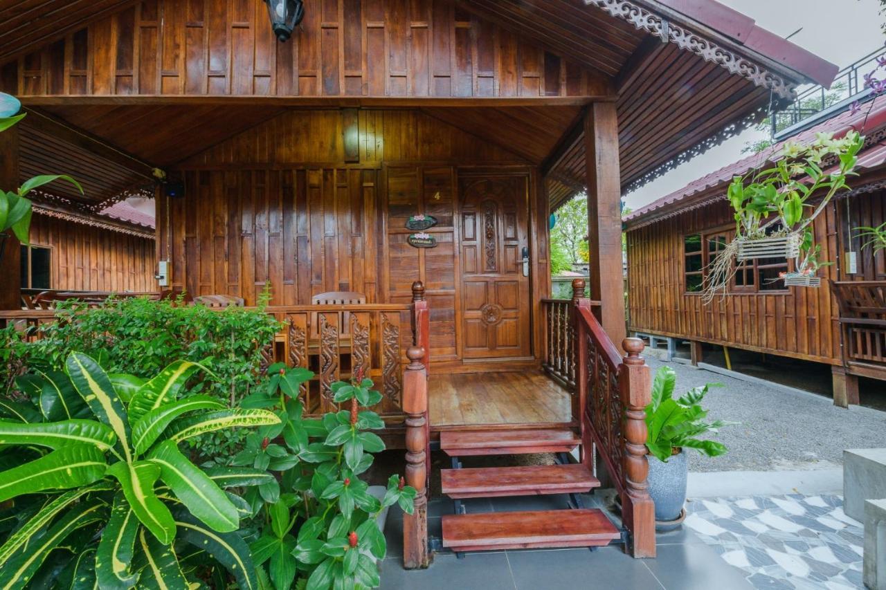 Ur The Private Huahin Hotel Exterior photo